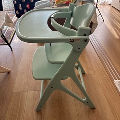 子供用椅子の画像