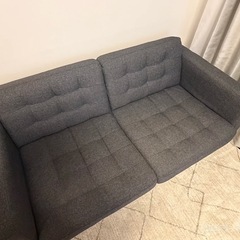 イケア　グレー ファブリック 2人掛けソファの画像
