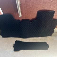 ソリオバンデットMA37S 純正フロアマットの画像