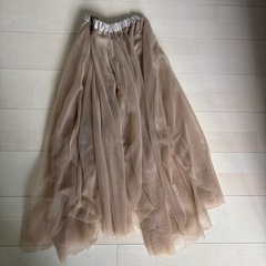 チュールスカート　ベージュ　レディースの画像