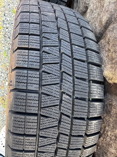 〔急募〕スタッドレス　16インチ　ほぼ新品‼︎