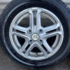 スタッドレスタイヤ＋アルミホイール　の画像
