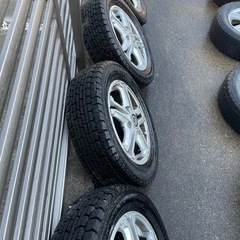 スタッドレスタイヤ＋アルミホイール　の画像