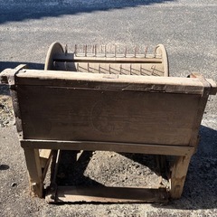 足踏み脱穀機
の画像