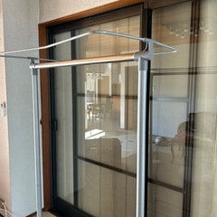 ハンガーラックの画像