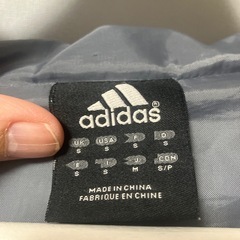 アディダス　ベンチコートの画像