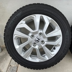 ホンダ フィット純正アルミホイール +スタッドレスタイヤ の画像