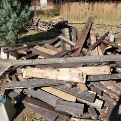 【引き取り限定】解体したウッドデッキの廃材、無料ですの画像
