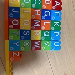 アンパンマンのブロック、ひらがなとアルファベットと数字、人形の画像