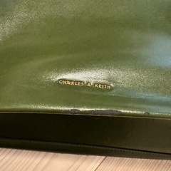 CHARLES&KEITH レザー風トートバッグの画像