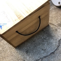 木の箱‼️サイズ：50✖️25✖️17cm無料❣️早く取りに来られる方に優先‼️の画像