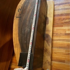 桜の一枚板のテーブルの画像