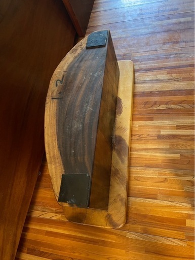 桜の一枚板のテーブル