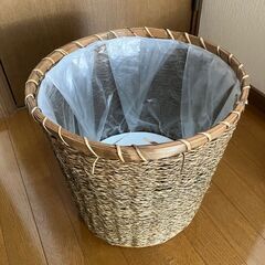 【Sale!】大型鉢カバー２個セットの画像