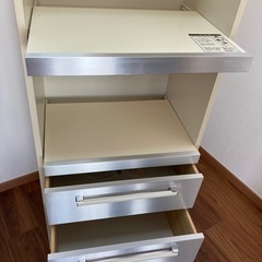 キッチン収納棚　レンジ台　カップボードの画像