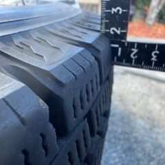 スタッドレスタイヤ6本セット 205/75R16 ヨコハマアイスガードの画像