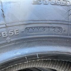 スタッドレスタイヤ6本セット 205/75R16 ヨコハマアイスガードの画像