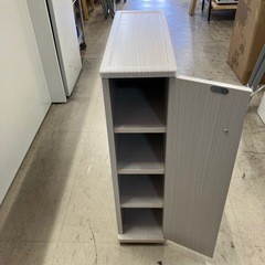 I 2511-548 木目調デザイン　隙間収納棚　キャスター付き　キズ汚れ有りの画像