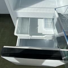 【リサイクルショップ ピカソ 小松原】🧊✨2021年製‼ Hisense 2ドア冷凍冷蔵庫【HR-D1304／130L】✨🧊★4476★の画像