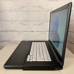 ⭐️爆速起動 ⭐️美品【Windows11 Pro_25H2✨】富士通LIFEBOOK A747 RX/2017年/15.6インチ/フルHD/メモリ8GB/SSD.256GB/Microsoft Office2021搭載/バッテリー最大容量値98.6%🔋✨の画像