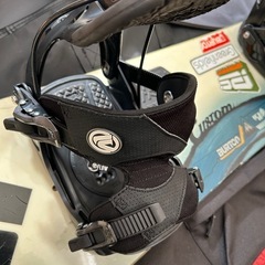 スノーボードセット　板、ブーツ、ビンディングの画像