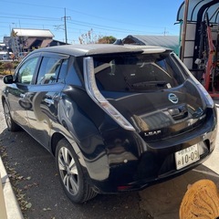 日産リーフ電気自動車の画像
