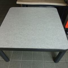中古　コタツ　こたつ　ニトリ　正方形　リバーシブルの画像