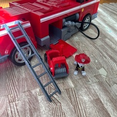 パウ・パトロール アルティメット DXレスキュービークル マーシャル アルティメットファイヤートラックの画像