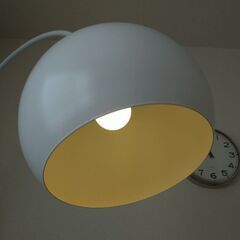 IKEAフロアランプ ロックスモー(白)の画像