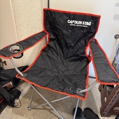 キャプテンスタッグ　折りたたみ式チェア2個の画像