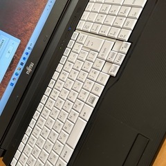 富士通LIFEBOOK A577/R Windows11  office2016の画像