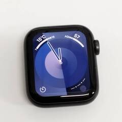 Apple Watch SE 第1世代/GPS/40mm/A2351/スペースグレー〈MYDP2J/A〉 (2)の画像