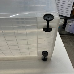 I 2511-550 プラスチック収納ケース　キャスター付き　中古
の画像