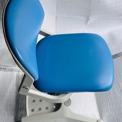 学習椅子
の画像