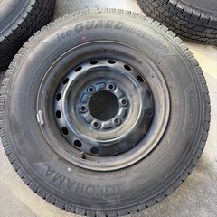 【取引完了】ハイエースバン　スタッドレスタイヤ　ホイール　アイスガード　195/80R15の画像