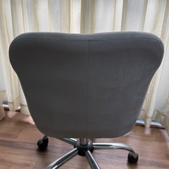決まりました　おしゃれなベルベット調デスクチェア（グレー）の画像