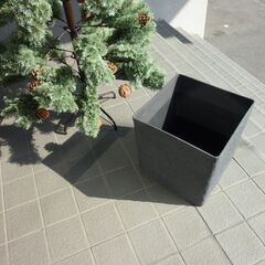 ※取引中/売約済***********　　　　　　未使用/新品　クリスマスツリー 210cm ポット付き おしゃれ ツリー リアル ヌードツリー スリム 松ぼっくり付 脚カバー 石目調の画像