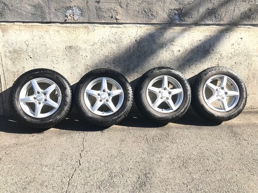 スタッドレスタイヤ　195/65/15 ステップワゴン、ノア、ヴォクシー　2022年製造