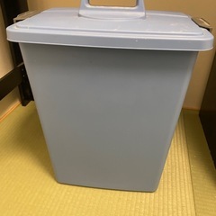 ゴミ箱の画像