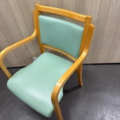 カルモ 木製 肘掛け スタッキング の画像