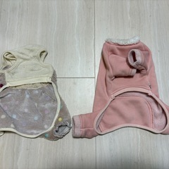 犬用つなぎのパジャマの画像