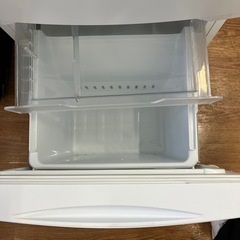 「安心の1年保証付。【２ドア冷蔵庫 TOSHIBA GR-U15BS 2023年製 153L キズヨゴレ有】取りに来れる方限定。」の画像