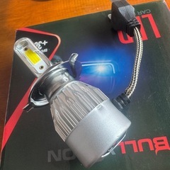 LEDヘッドライト H4 HI-LOWの画像