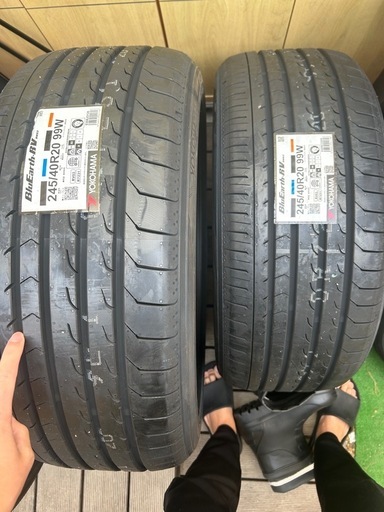 YOKOHAMA タイヤ　ブルーアール　245／40R20