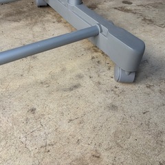 キャスター付き高さ調節パイプハンガーラック　無料で差し上げますの画像