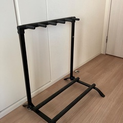 ベースギター、ギター台(最大5台)、クラシックギターの画像