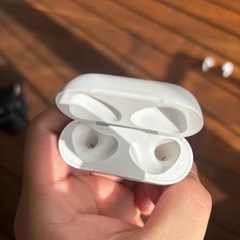 AirPods 代3世代の画像