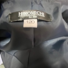 子供の入学卒園式に120cmスーツの画像