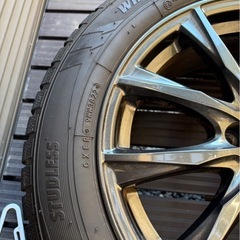 スタッドレス　ホイル付き
の画像