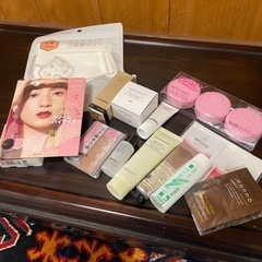 化粧品セット　CHANEL Dior ロクシタン　ランコム　カバーマークなどの画像